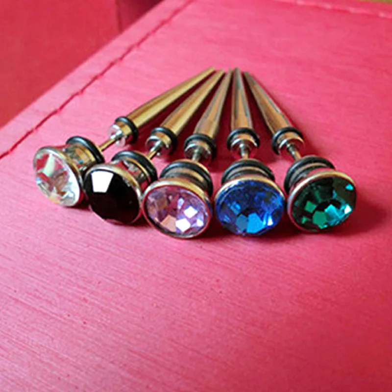 

Punk Long Spike Cone Stud Earrings Men Earrings Stainless Steel Big Rhinestone Body Jewelry