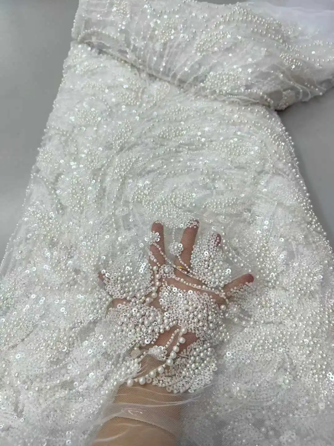 

2025 белая африканская кружевная ткань с блестками и жемчугом, высокое качество, французская тяжелая тюль с бисером, кружевная ткань, Нигерия для свадебного платья