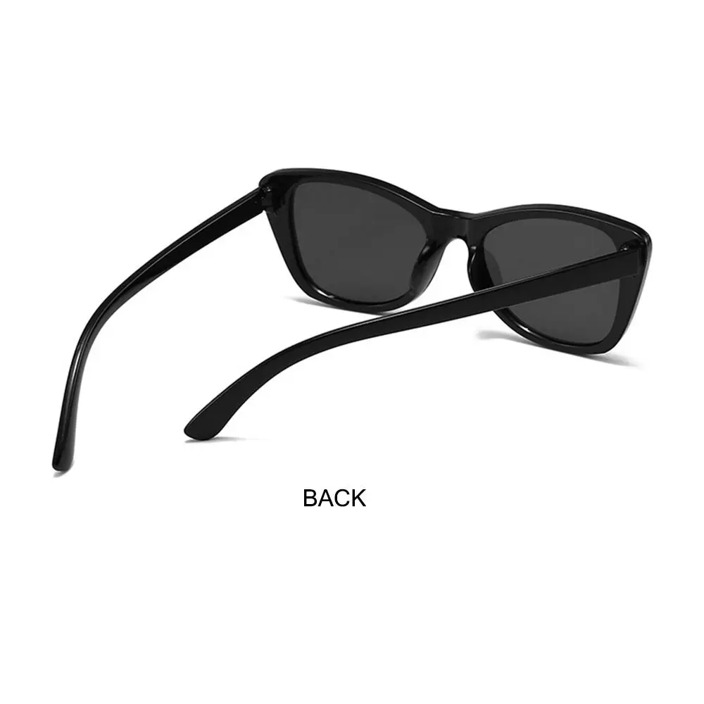 Puntelli per foto di strada alla moda Occhiali da sole Cat Eye Protezione UV400 Occhiali da sole vintage con montatura piccola Tonalità da esterno per le donne