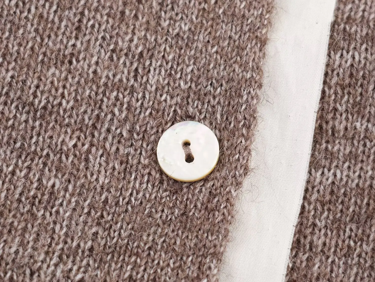 KONDALA Autumn Women Casual Cardigan O-Neck Buttons Knitted Tops 2025 Fall Winter Fashion Vintage Chic Female Elegant Cardigan