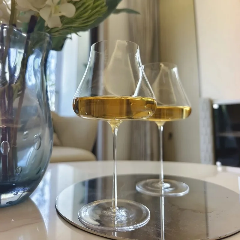 Ultra Thin Handmade Large Belly Burgundy Wine Glass High-end Bar Set Home Use Wine Cup Crystal Glass Goblet Table Ornament Decor