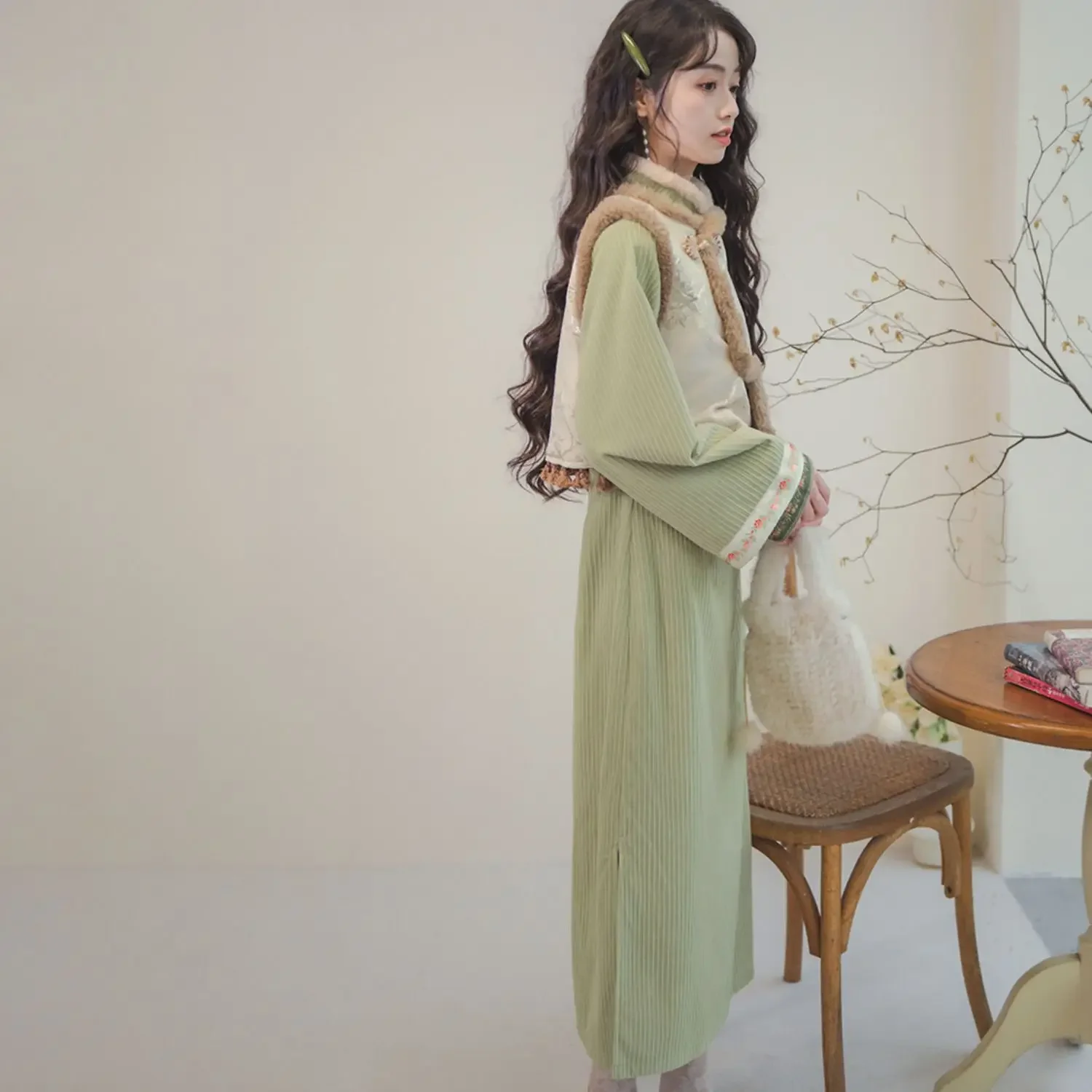 Autumn Winter Chinese Traditional Green Stand Collar Thickened Warm Cheongsam Dress Suit with Raw Edge Vest Women Modern Qipao