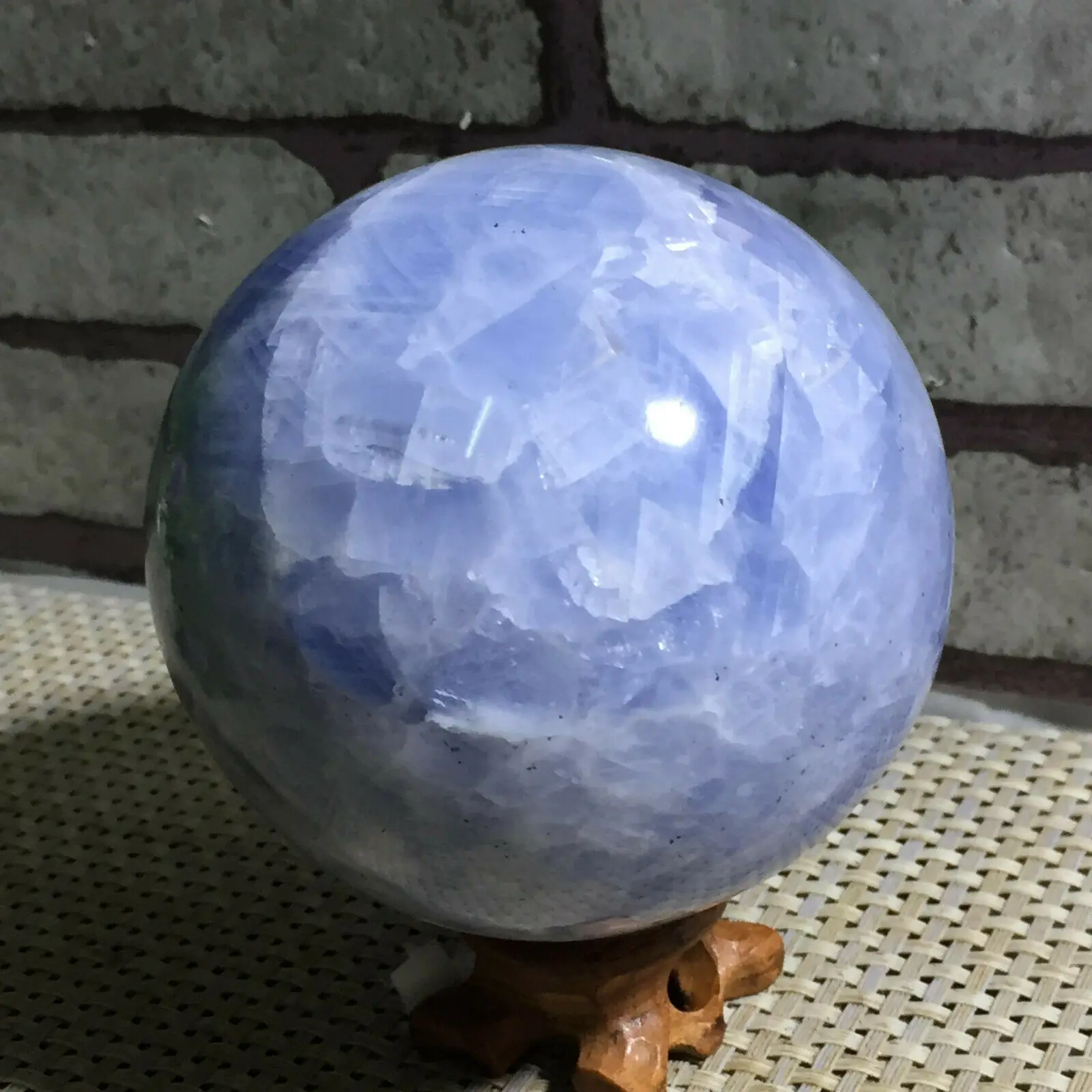 

NATURAL BLUE APATITE STONE SPHERE CRYSTAL REIKI HEALING BALL FURNISHING ARTICLES RAW ORE SPECIMENS ALLEVIATE FATIGUE STONE