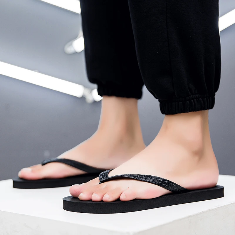 High Quality Men's Flip Flops Summer Light Beach Slippers Fashion Non-slip Casual Male Sandals Outdoor Black Flip Flop Sandals image 2