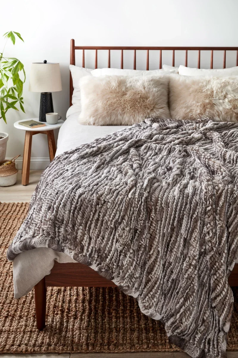 Luksusowe koce 52X72 cali Rex Rabbit Blankets Knitted Rex Rabbit Fur Throw Bedcover Faux Fur Throw White