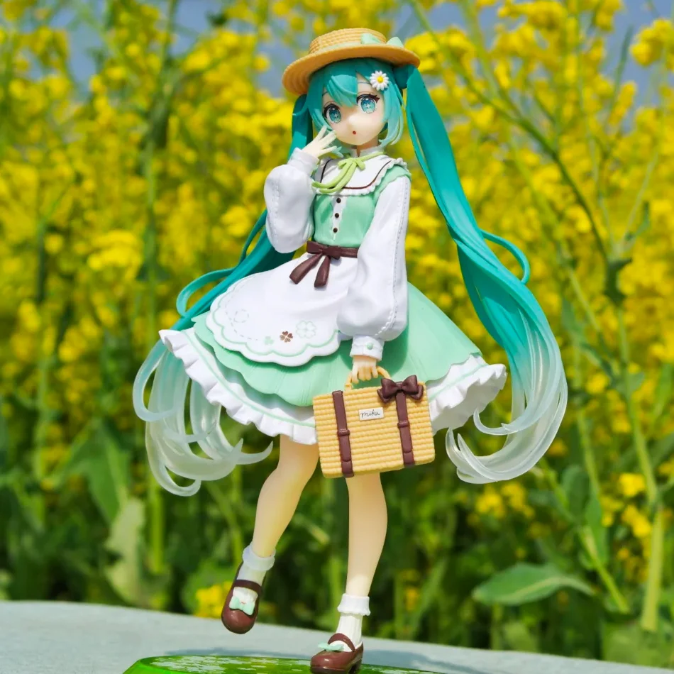 New Hot Fashion Version Hatsune Miku Countryside PVC Action Figure Four-Leaf Clover Figurine Model Collectible Class Toy