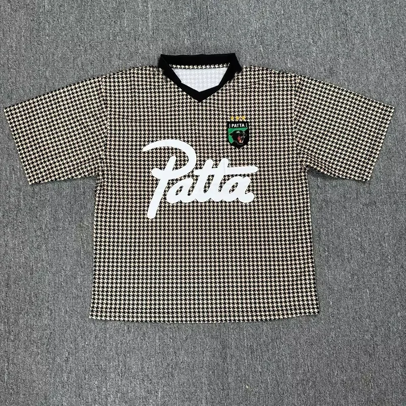 Nouveau Maillot de Football Ample Jaune Pied-de-Poule Col V Qualité Supérieure Été 2026 avec Écusson et Patch pour Homme