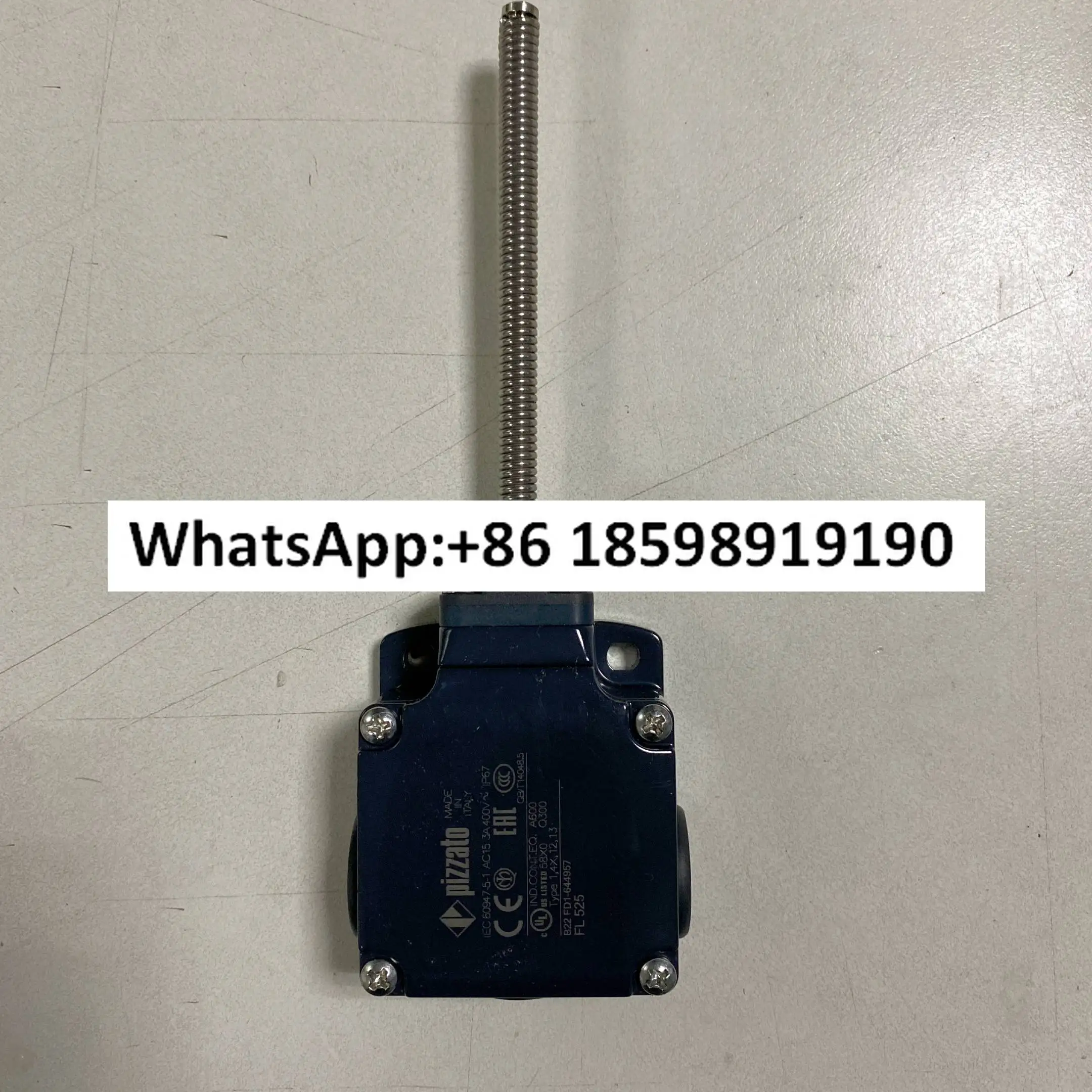 

Limit switch FL 525 a normally open a normally closed signal touchpoint