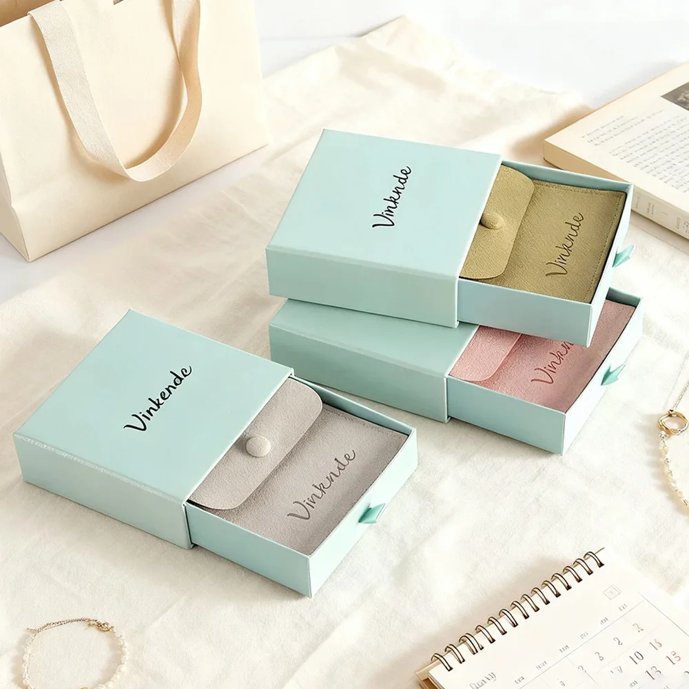 

Пользовательский логотип 9x9x2,5 см, выдвижные коробки для бумажного ящика с сумкой-застежкой 8x8x см, ожерелье, серьги, кольцо, браслет, подарочный набор, упаковка для ювелирных изделий