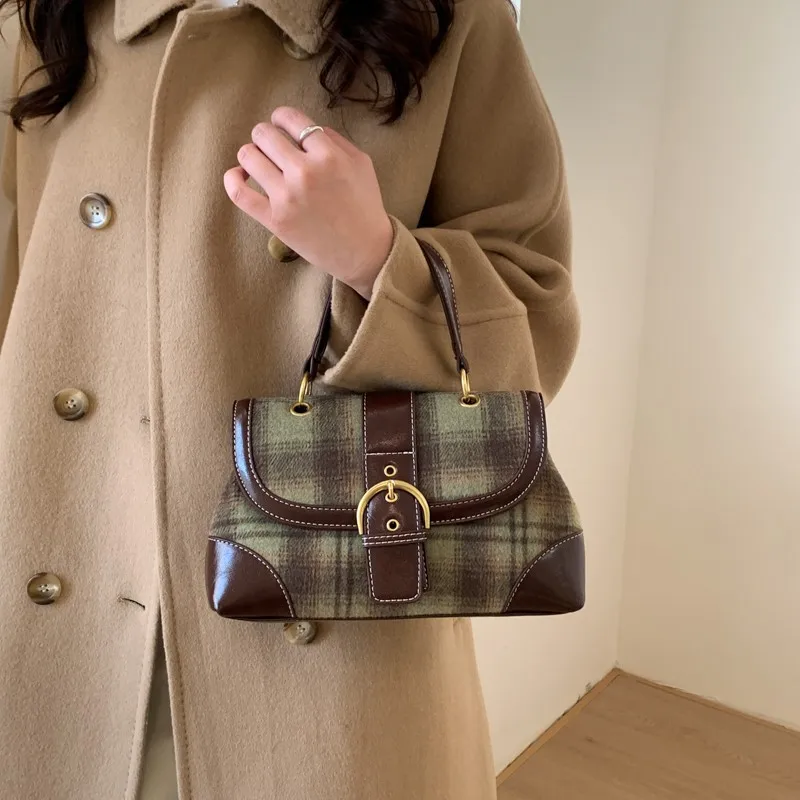 

Autumn and Winter Vintage Small Square Bag Fashionable and Versatile Classic Women Single Shoulder Crossbody Bag Casual Handbag