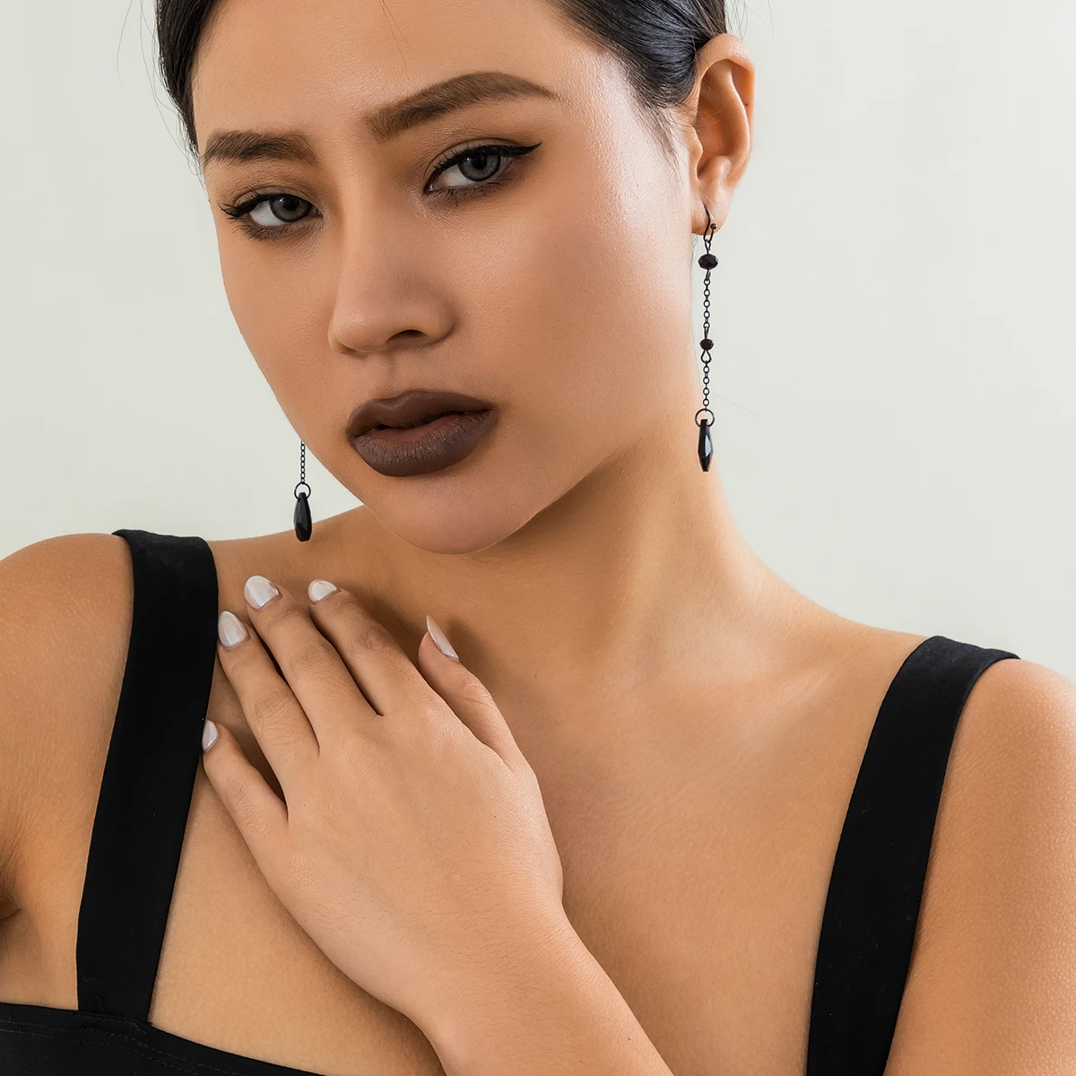 KunJoe Gothic Black Crystal Long Tassel Pendant Earrings for Women Punk Metal Link Chain Drop Earrings Party Jewelry Gift