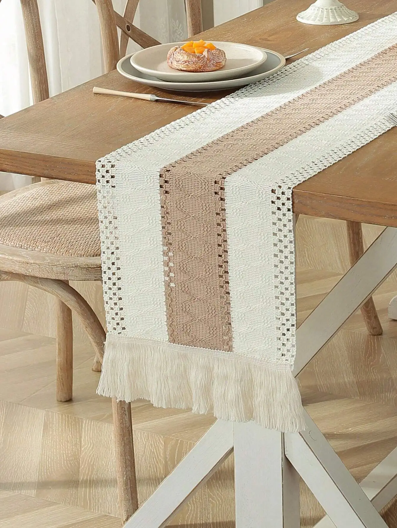 

1pc Hollow Out Tassel Decor Table Runner