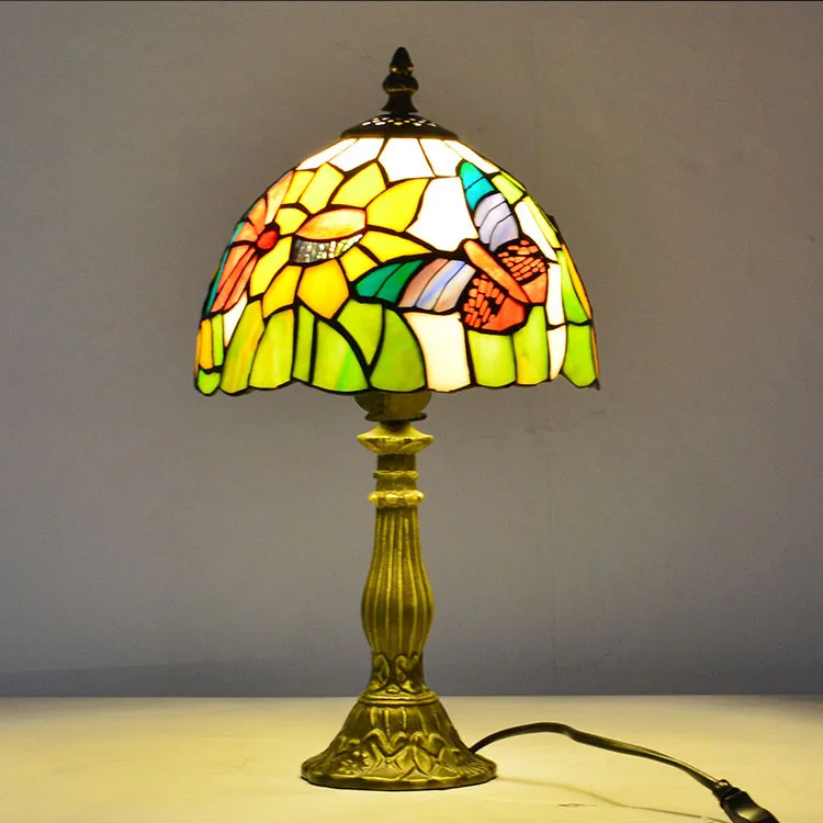

Tiffany 8 Inch Style Sunflower Lampshade Table Lamps Vintage Pastoral Bedside Lights Butterfly Stained Glass Lamp