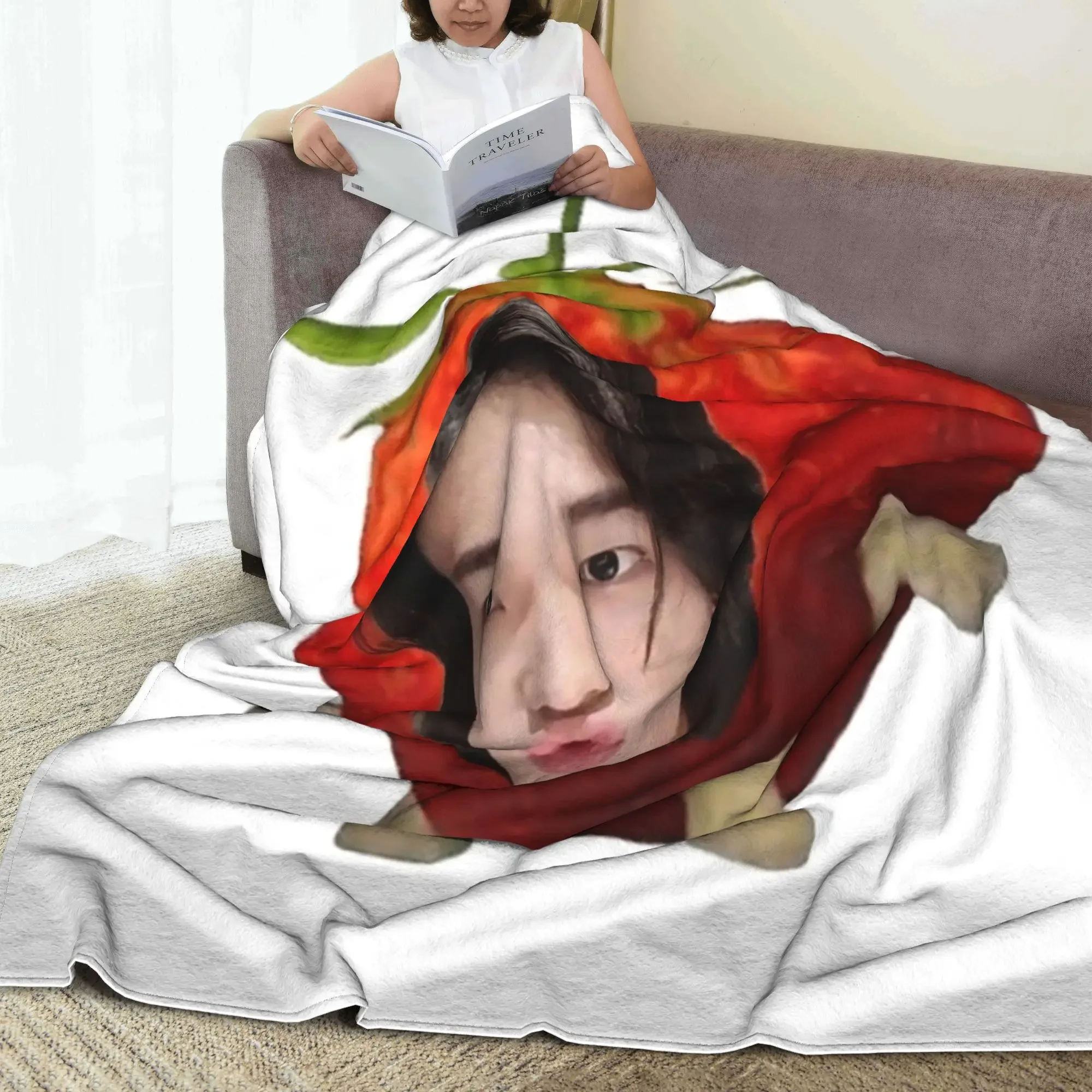 hyunjin strawberry Blankets Breathable Fleece Sofa Throw Blanket for Home Bedroom Travel Throws Bedspread Quilt