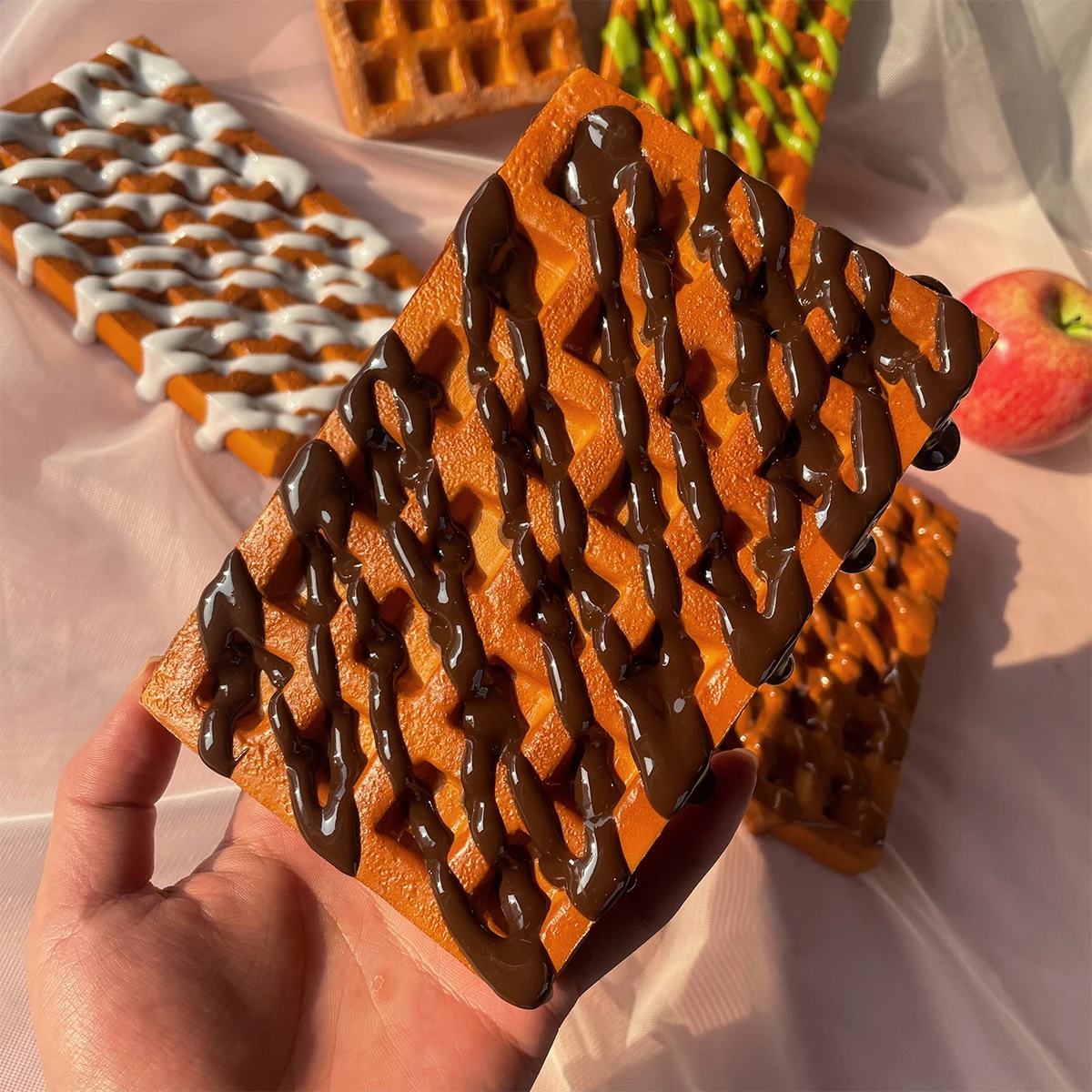 16x10cm PU Fake Jam Waffle, Realistic Breakfast Model for Photography, Bakery Display, Miniature Food, Party Decoration