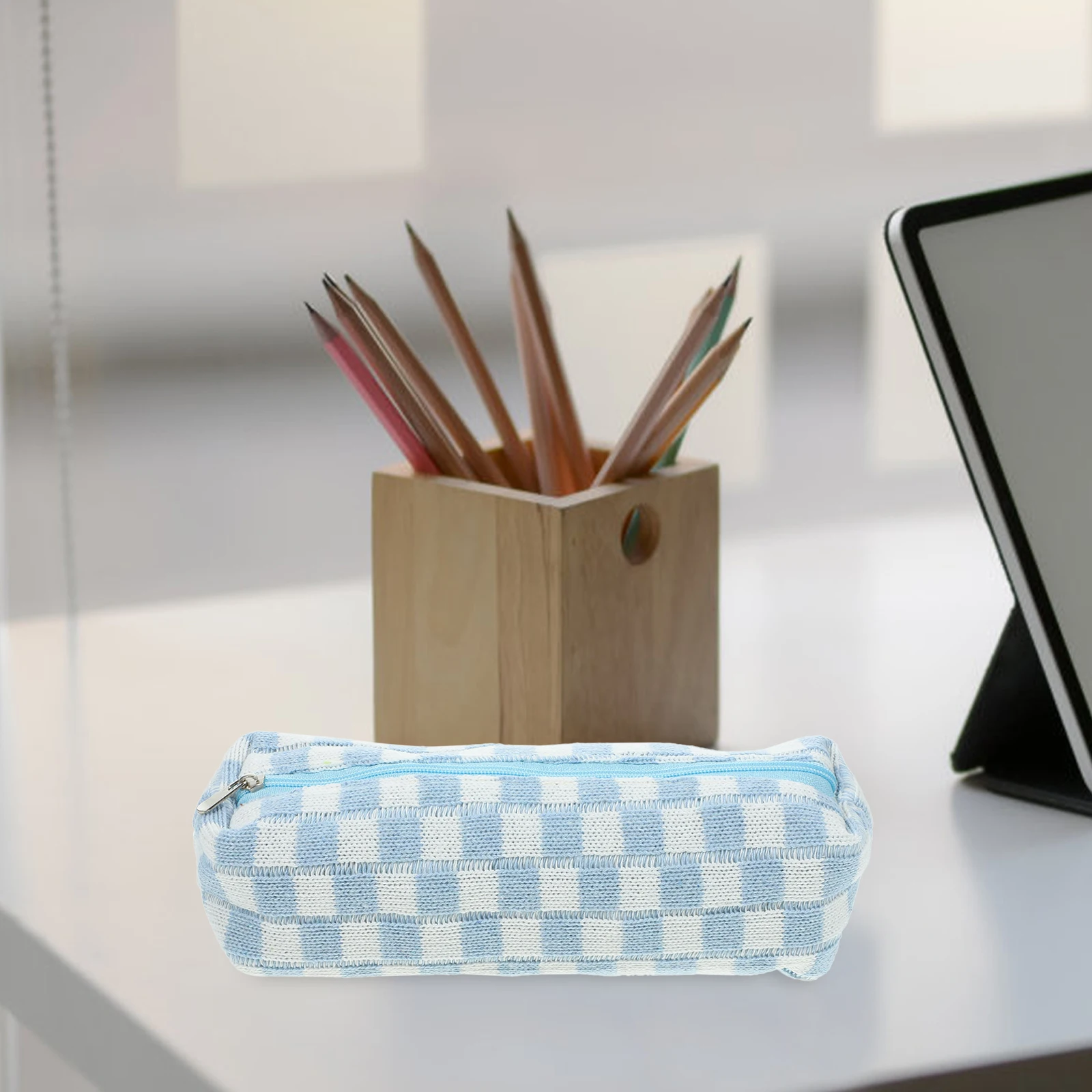 

Chequered Pattern Pencil Case Large Capacity Lightweight Zipper Organizer Stationery Bag For Students Art Supplies Portable