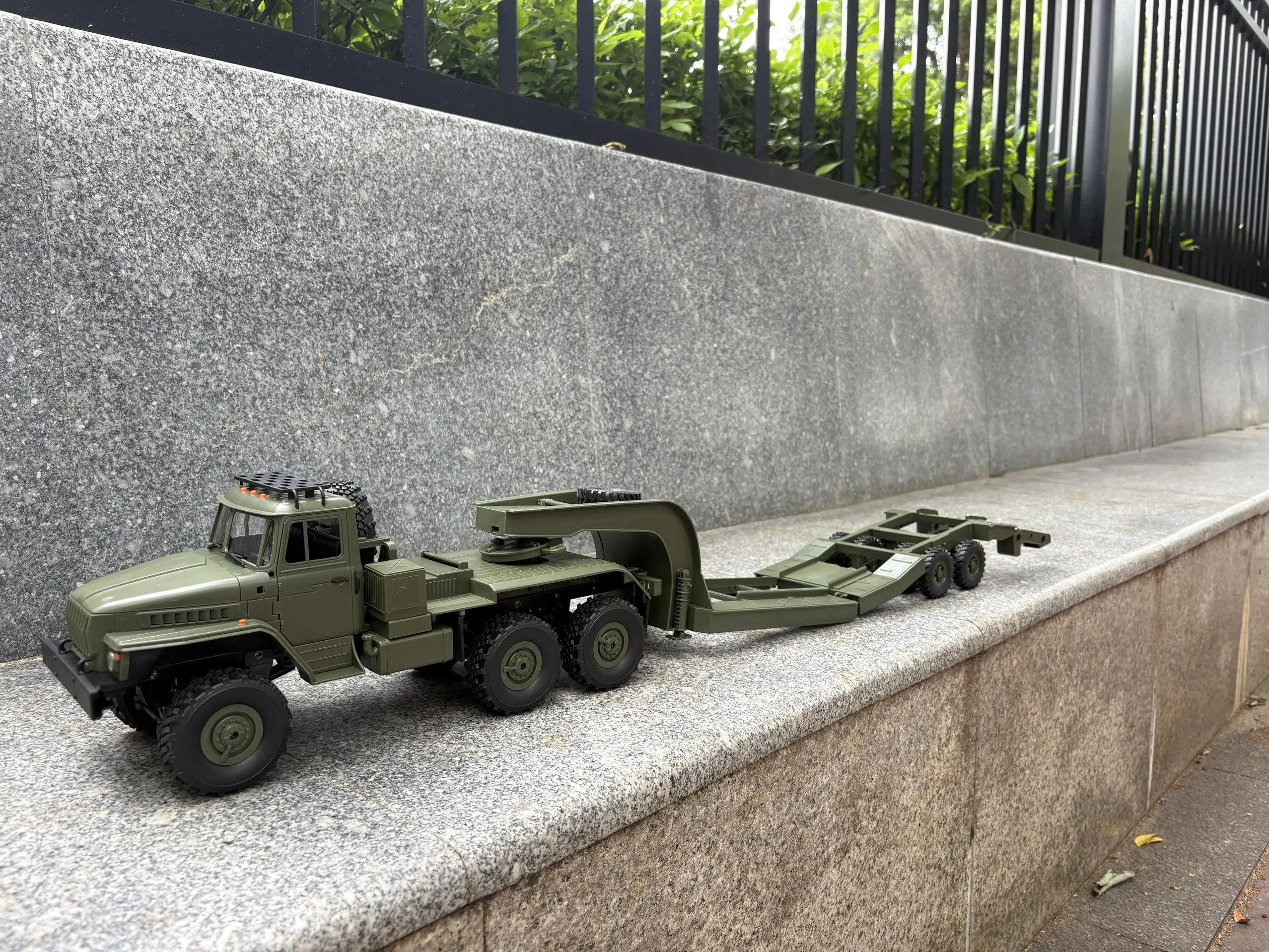 RC oversized 1.05-meter-long retro military vehicle trailer, full-scale RC remote control military vehicle model, off-road vehic
