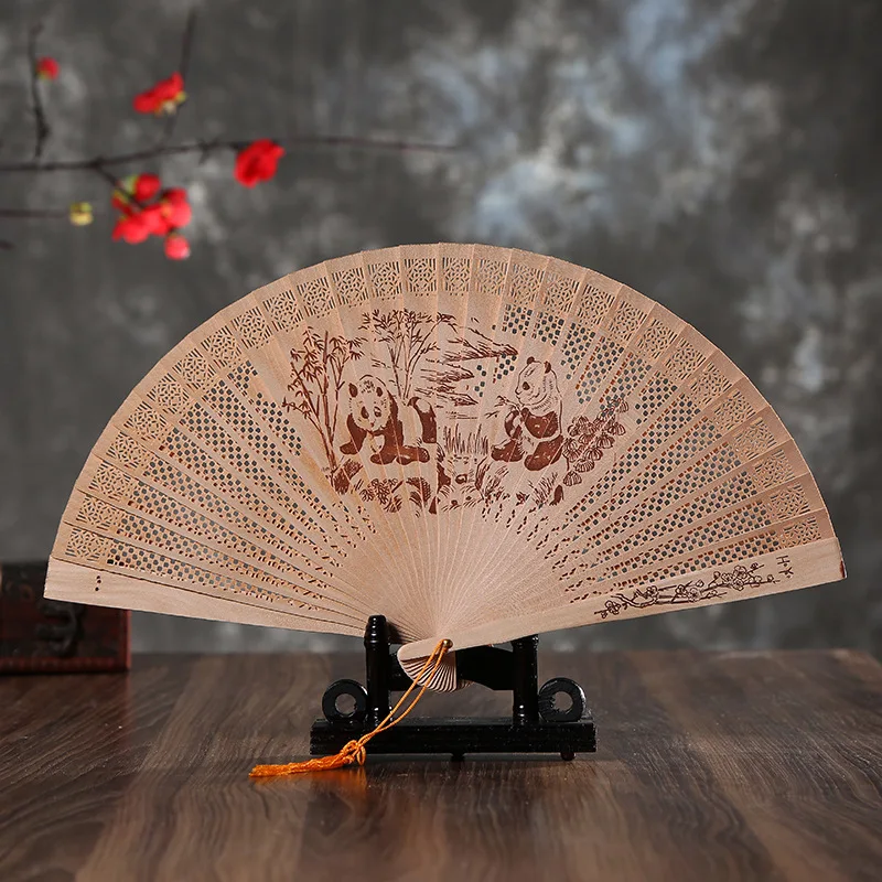 Éventail pliant sculpté ajouré avec pompon, décoration portative pour la maison et cadeau traditionnel, éventail classique chinois pour femmes