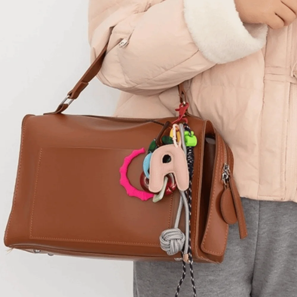 كبيرة الحجم الإنجليزية رسالة بو المفاتيح 26 حرف A إلى Z حقيبة الظهر ديكور رسالة بو الجلود قلادة زوجين هدية مزيج اسم