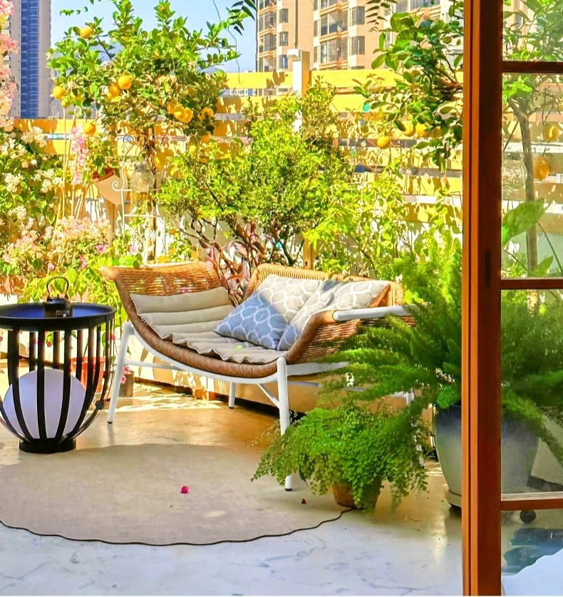 For Outdoor Double Wicker Chaise Lounge Chair, Modern Adjustable Reclining Sofa for Garden & Patio Use