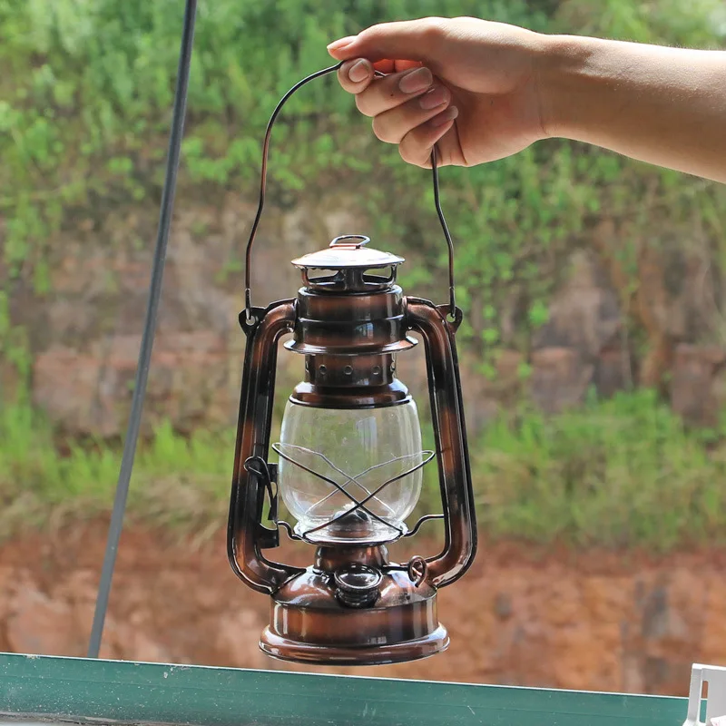 25cm Retro Classic Wrought Iron Oil Lantern Portable Wick Lamp for Camping Hiking Indoor Outdoor Home Decor Ornament