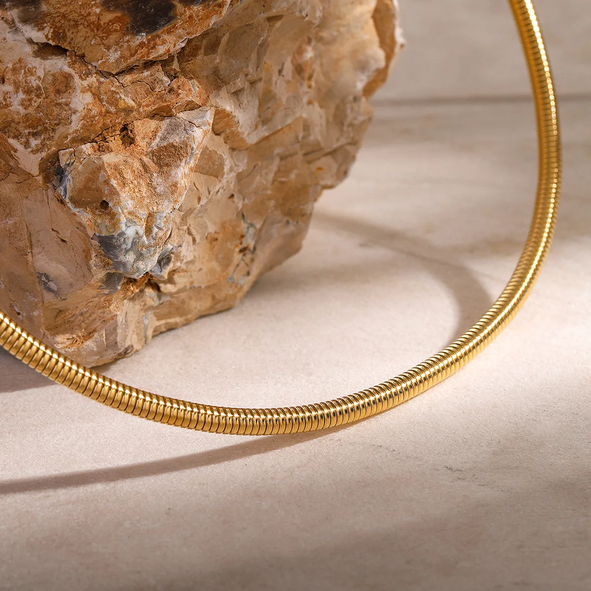 6K Gold Stainl Steel Snake Bone Chain Nelace Cross-Border New Design Simple Cold Sle Gold Color Titanium Steel Nelace