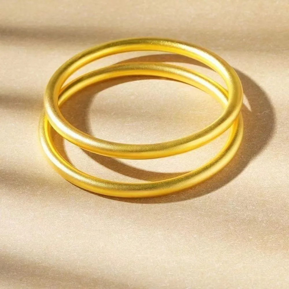 1 Pcs Matte Matte Gold Bangle for Women, Classic Plain Solid Round Tube Vietnam Sand Gold Bracelet, Non Tarnish Stackable Minimalist Wrist Jewelry for Daily Office Wedding Party Holiday Gift