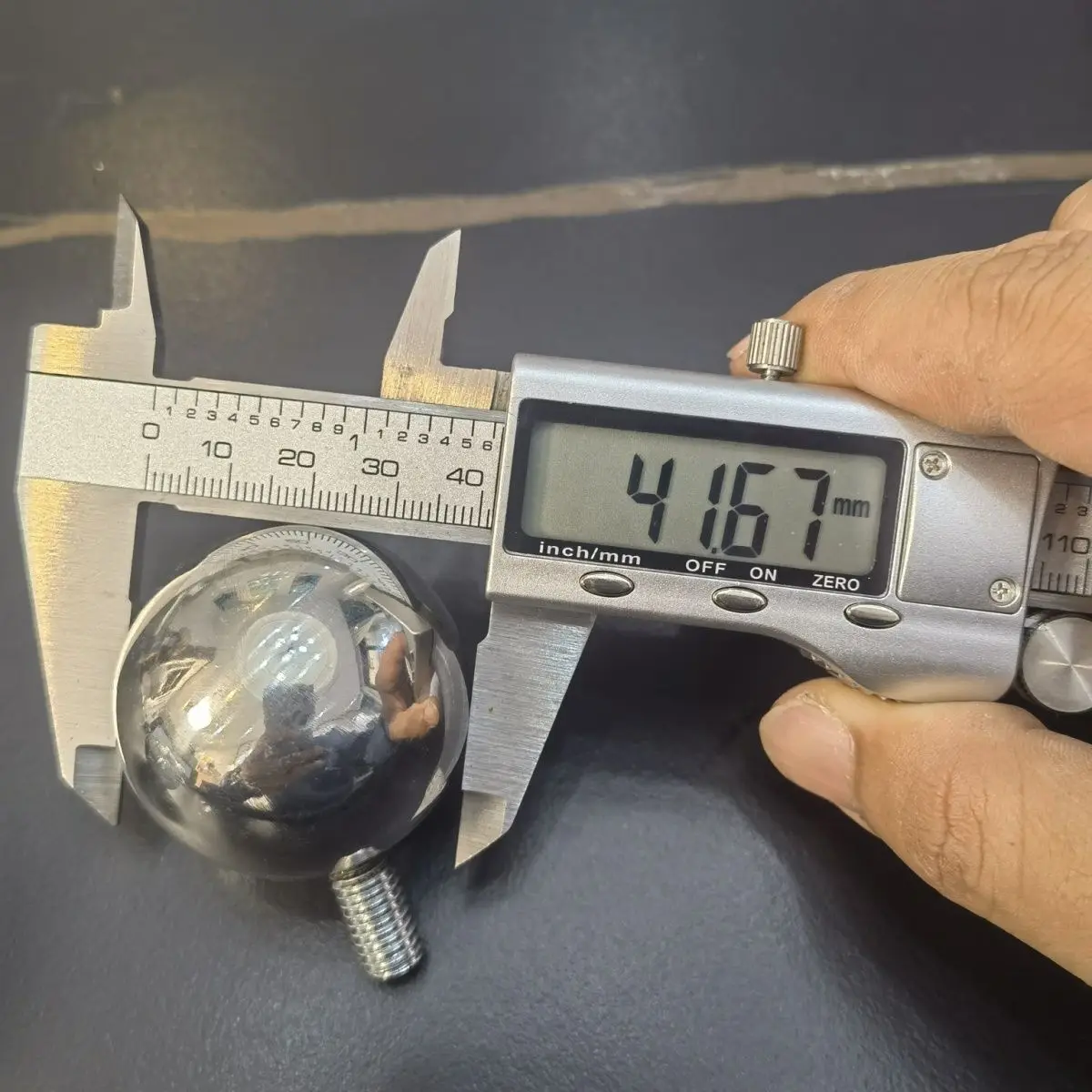 Variant: 42 round balls