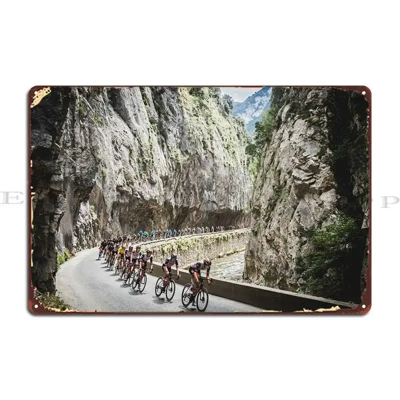 Tdf Photo 7 Metal P… - image