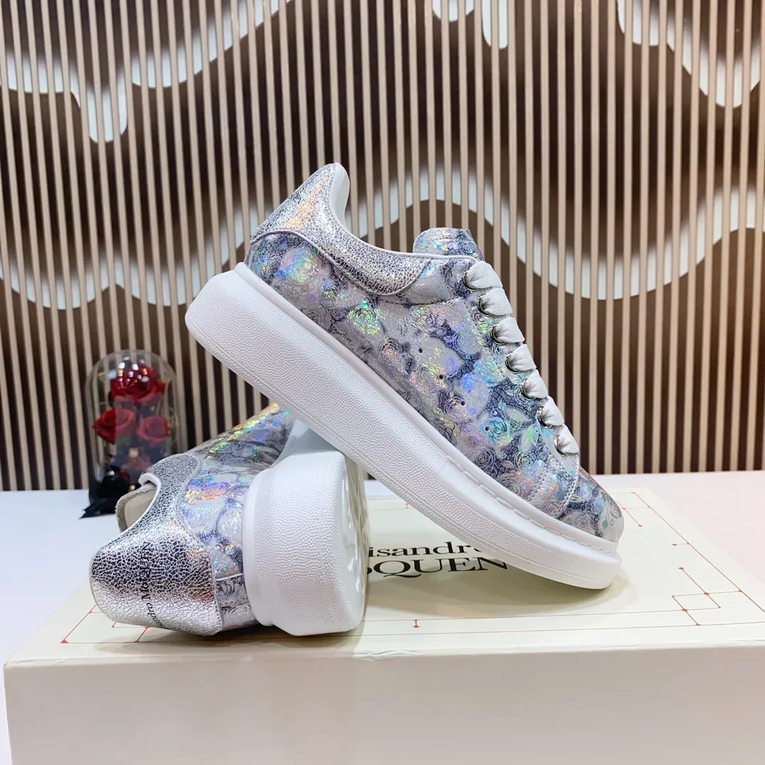 

Top Hight Quality Mens Casual Sneakers Real Leather Womens Brand Designer Tennis Shoes Classic Fashion Design running shoes