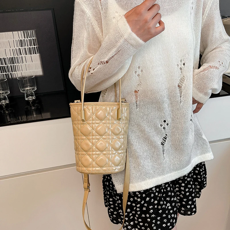 

Luxury Simple Diaper Bags Women's Minimalist Crossbody Bag Elegant Designer Shoulder Bag Chic Leather Large Capacity Tote