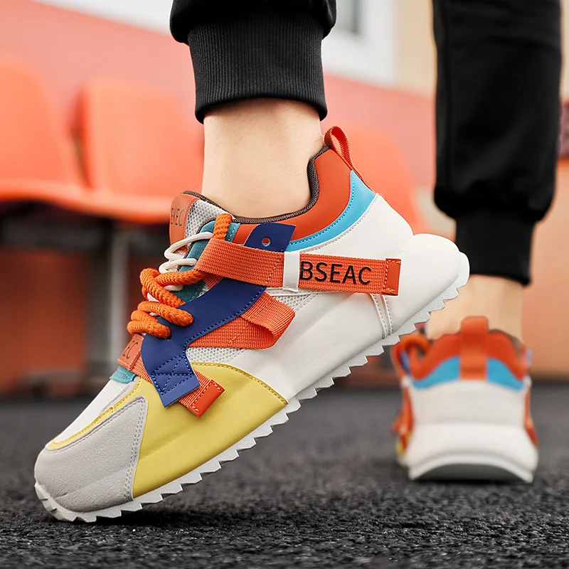 Sepatu pria Sneakers pria kasual sepatu pria tenis sepatu mewah pelatih balapan antilembap sepatu lari fashion untuk wanita