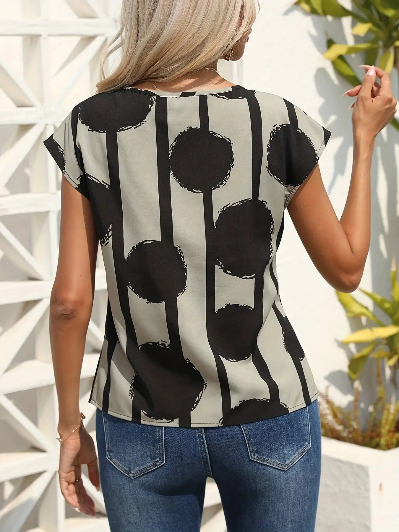 Damen-T-Shirt für Frühling und Sommer, schwarz, grau, gestreift, gepunktet, Rundhalsausschnitt, Flügelärmel, Valentinstag, lässiges Alltags-Top – Detail 2