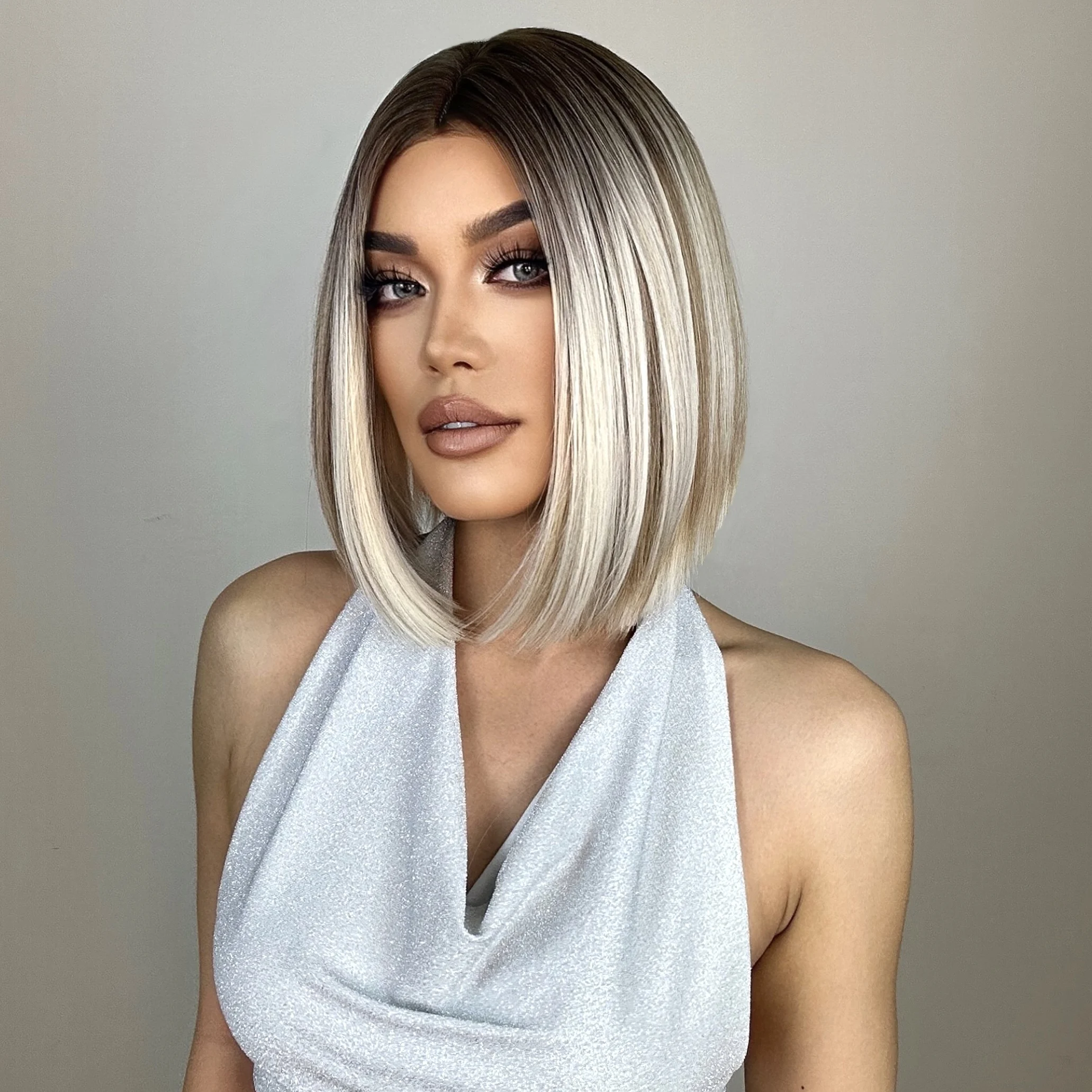 Blond Ombre Short Straight Bob Wigs Middle Part Ash Blonde Natural Hair Synthetic Wigs for Women Heat Resistant Cosplay Wigs