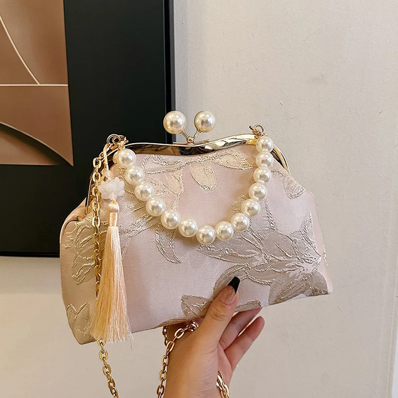 

Stylish Embroidered Shoulder Bags for Women Vintage Metal Handle Purse with Long Chain Strap Elegant Handbags Ladies Gift wallet