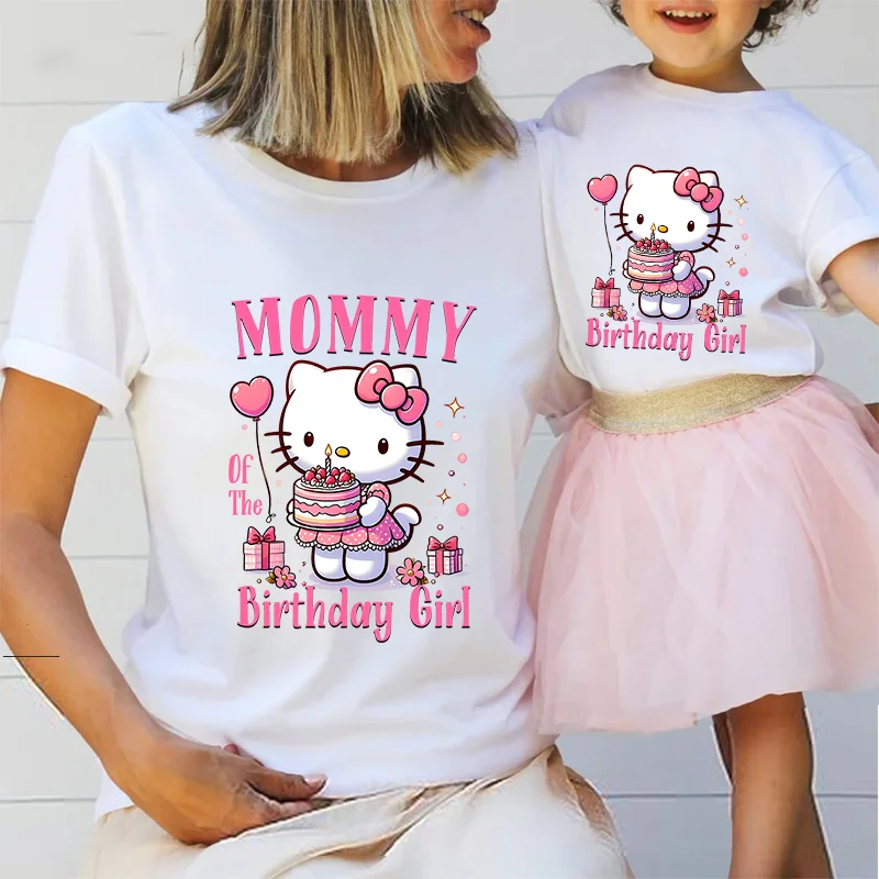 

Семейная футболка «Hello Kitty», белая, розовая, топы с короткими рукавами и принтом аниме, одежда для родителей и детей, хлопковая одинаковая одежда на день рождения, футболка