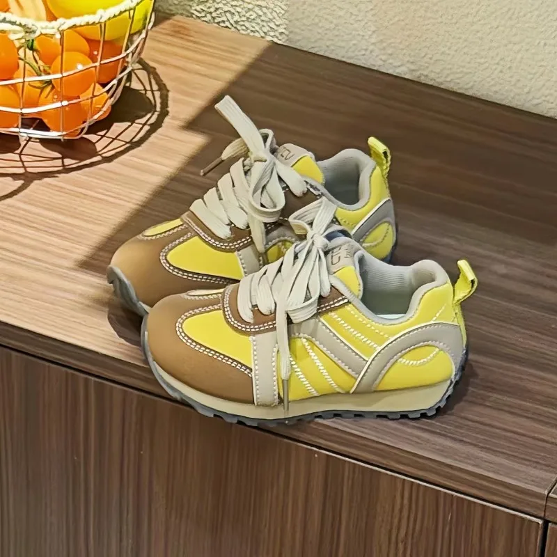 2025 موضة أحذية المشي للأطفال سميكة لينة وحيد بنين بنات حذاء كاجوال مخطط الأطفال أحذية رياضية مقاومة للاهتراء