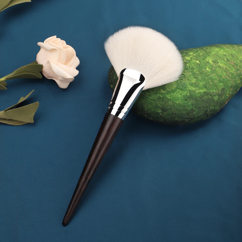 CHICHODO Makeup Brushes-Peach Blossom Series-Single Professional High Quality Soft Wool Concealer brush Beauty Make up Tool