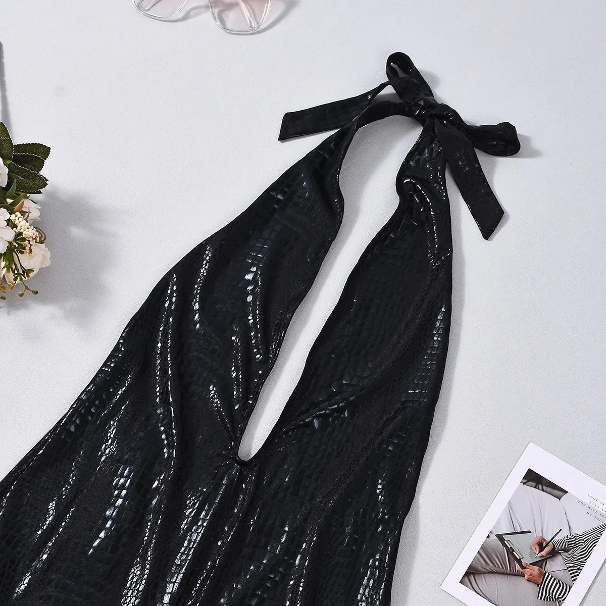 المرأة فو الجلود العميق الخامس الرقبة رومبير السراويل بو الرسن الرقبة عارية الذراعين ثوب بودي كون الهذيان حزب كلوبوير