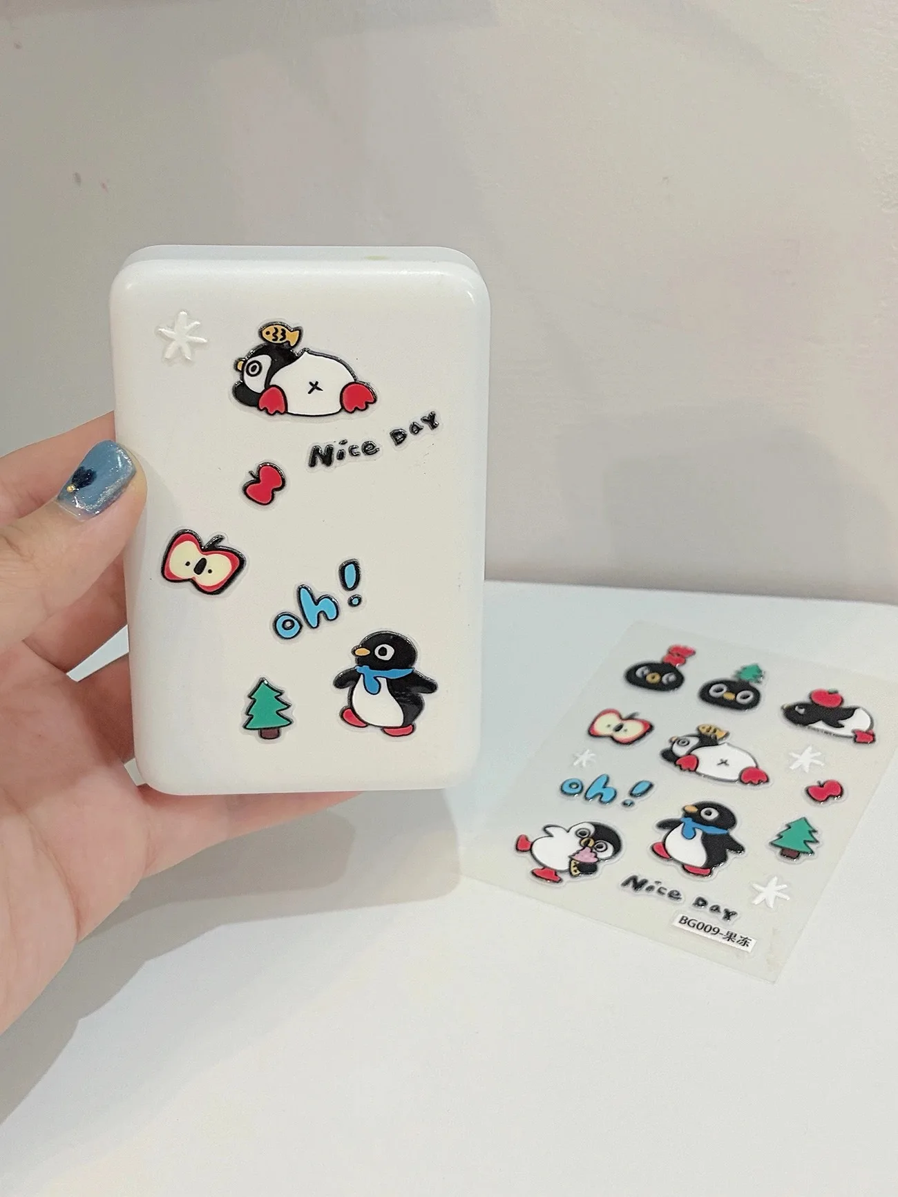 

3Pcs For iphone 17 Pro Max Cute and goofy penguin hand-drawn transparent flat phone case and iPad sticker for DIY decoration