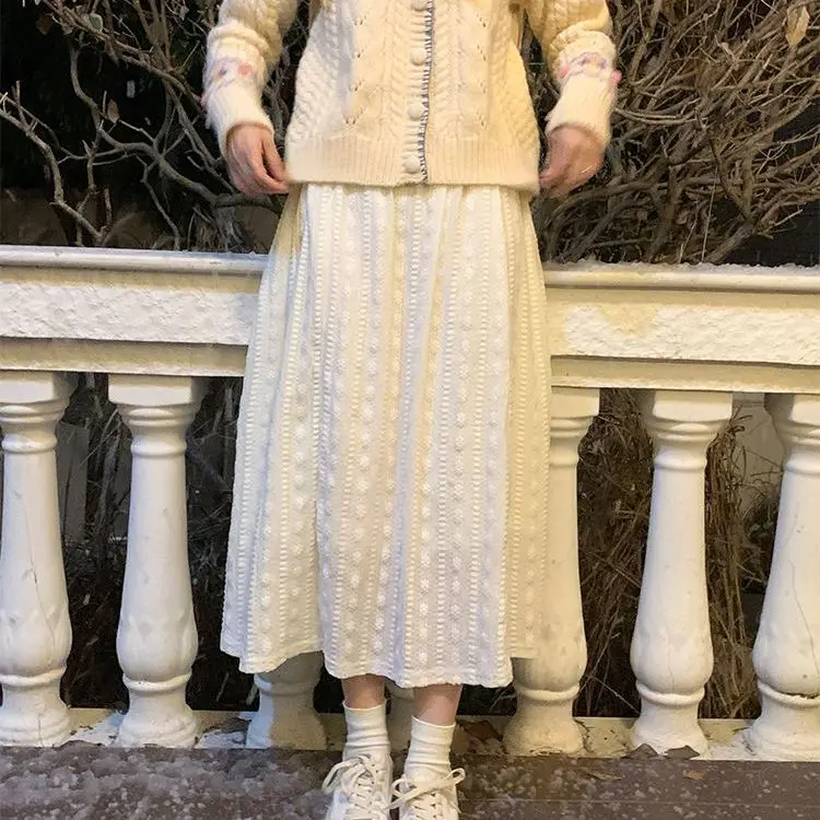 تنورة دانتيل مستقيمة جديدة من قماش الجاكار للنساء، طراز فرنسي أنيق، تنورة متوسطة الطول على شكل حرف A