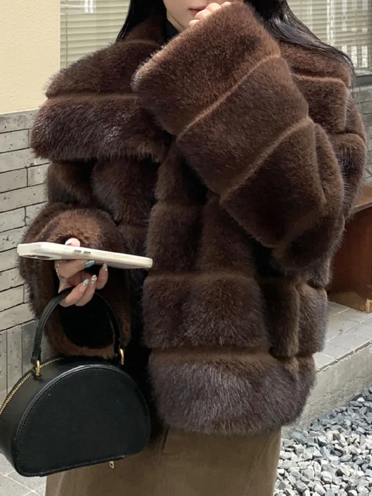 ZMEENNA, abrigo corto de piel sintética para mujer, chaqueta mullida a rayas de visón, solapa peluda, ropa de abrigo cálida de invierno, moda marrón ZM4454