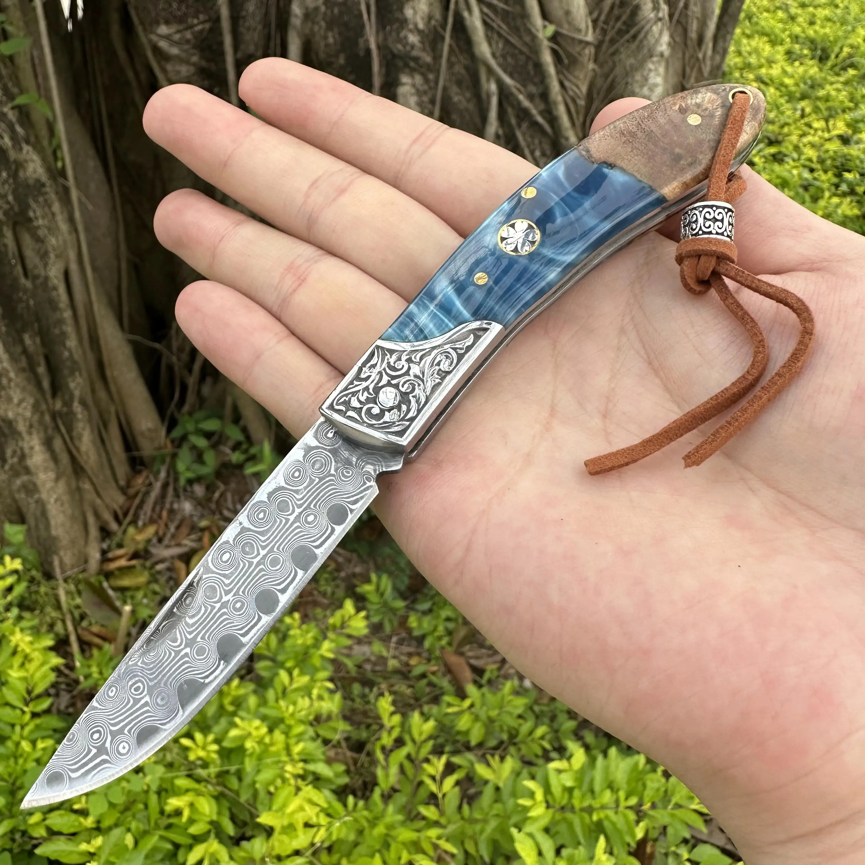 Topwell Handmade Forged Vg10 Blade Damascus Pocket Folding Knife Beef Bone/Resin/Rosewood Handle Collection Portable EDC Outdoor