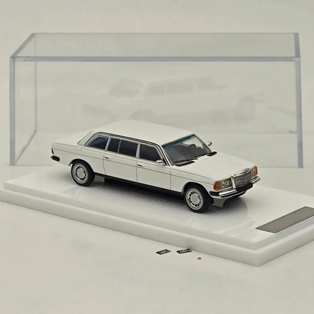 JIYI & GOC 1:64 For 1976 V123 Extended Limousine Diecast Metal Car Model Limited Collection Auto Gift
