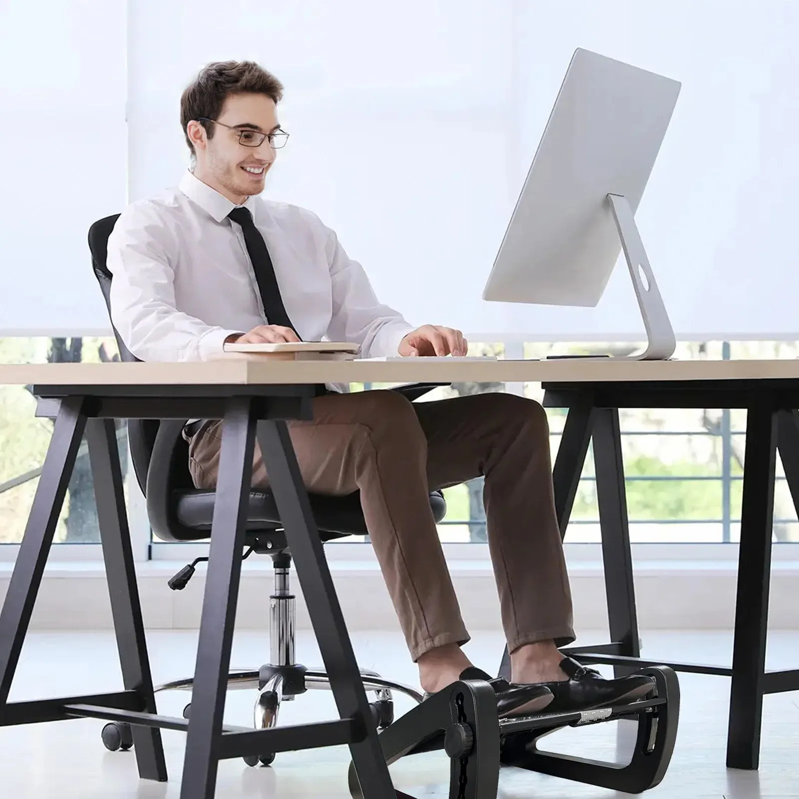 Verstelbare Voetsteun Onder Het Bureau Met Massage-Oppervlak Ergonomisch 6 Hoogte Positie Voetkruk Met Stevige Antislip Benen Thuiskantoor