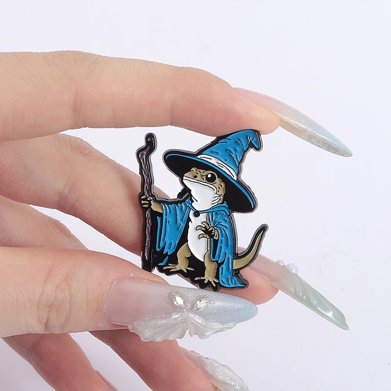 سحلية معالج المينا دبابيس الشرير القوطية الأزرق الحيوان دبابيس معدنية تزيين ظهره الملابس شارة التلبيب مضحك مجوهرات هدايا
