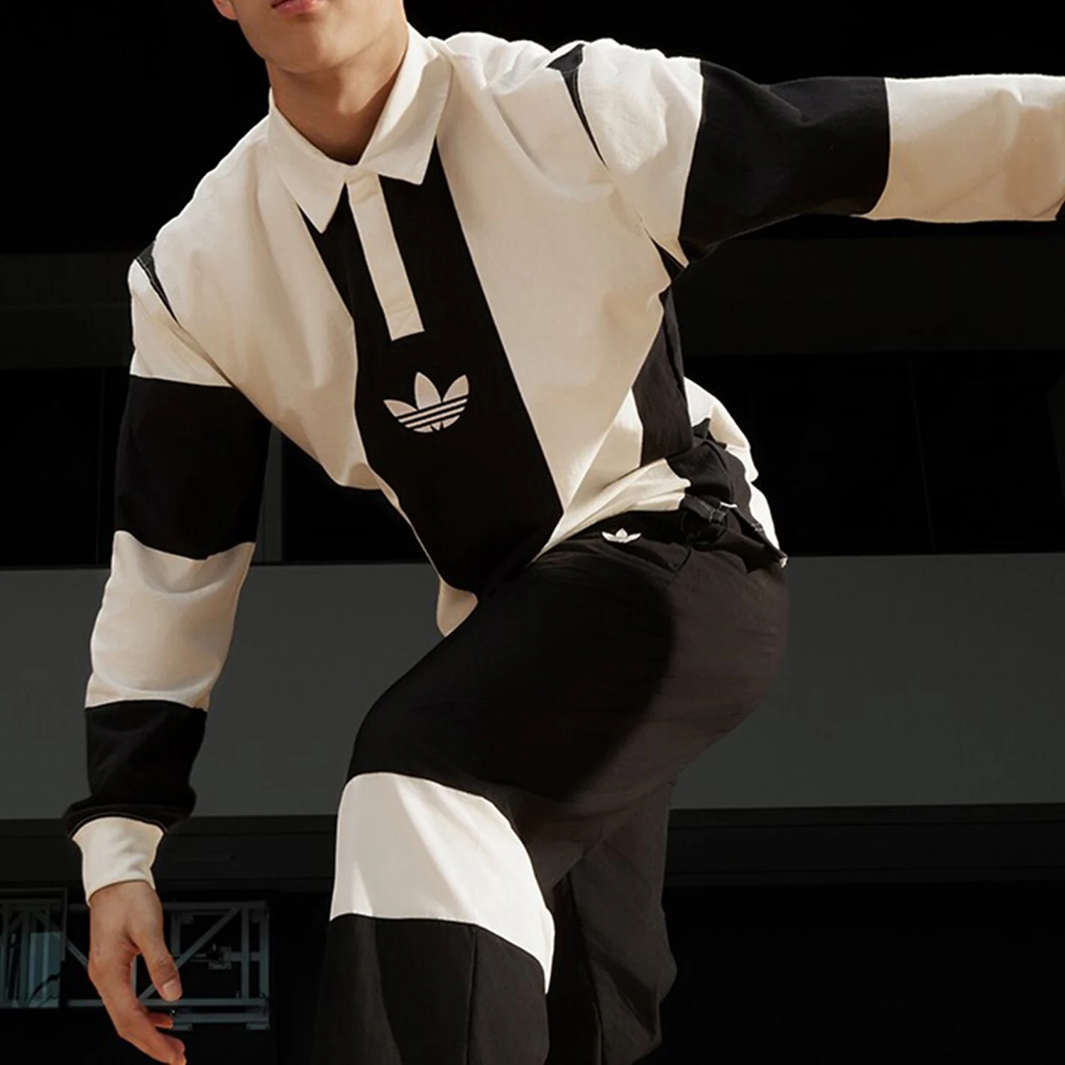 polo-de-sport-a-manches-longues-pour-hommes-modele-hz0708-de-la-marque-adidas-avec-motif-trefle-authentique