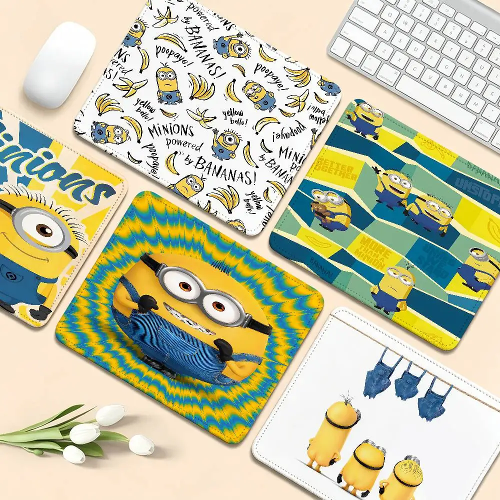 Tapete de Mesa Personalizado Minions Desenho Animado Fofo para Teclado, Mouse Pad e Escrivaninha para Estudantes e Gamers de PC