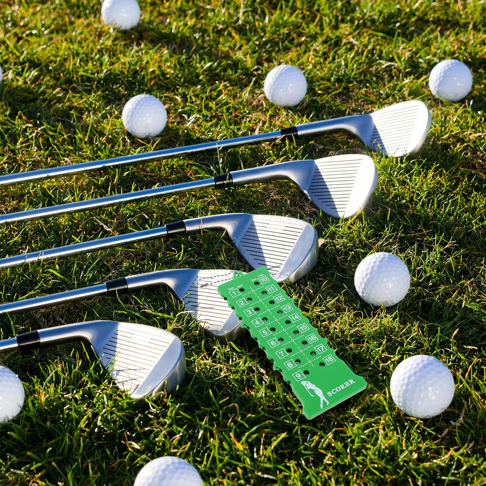 

Compact Golf Stroke Counter 18-Hole Scorekeeper Lightweight Sunlight-Readable Display for on-Course Practice Travel Essential