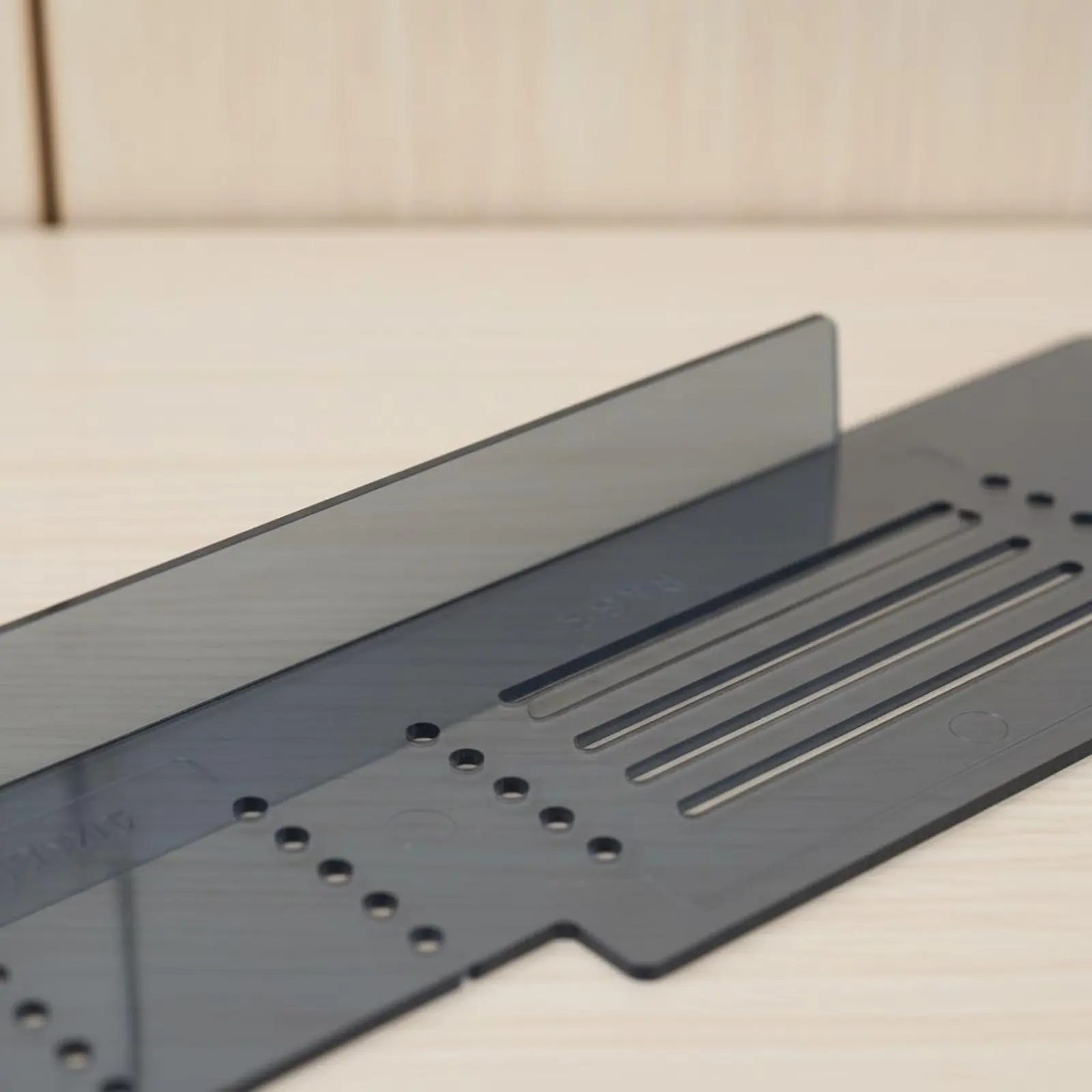 

Набор из 2 шаблонов для установки ручек: точный шаблон для мебельных ручек, инструмент для позиционирования отверстий под ручки дверей шкафов, различные размеры